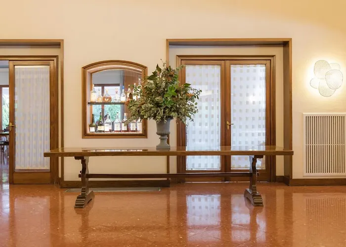Hotel Emporda Figueres (Girona)