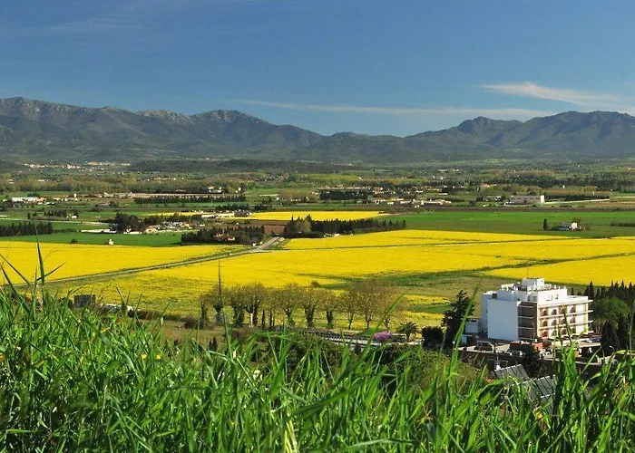 Emporda Hotel 4*
