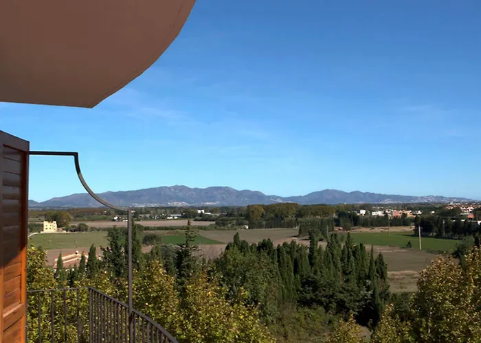 Emporda 4*