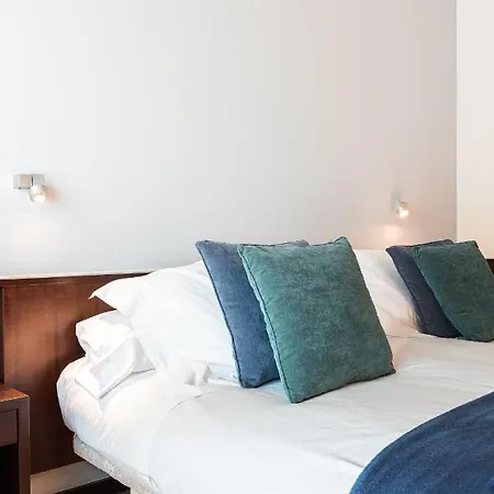 호텔 Emporda 4*