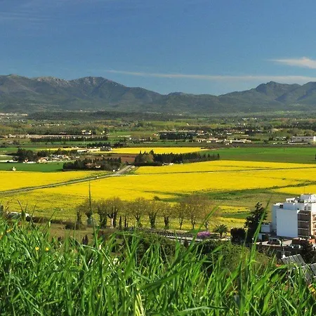Emporda 호텔 4*