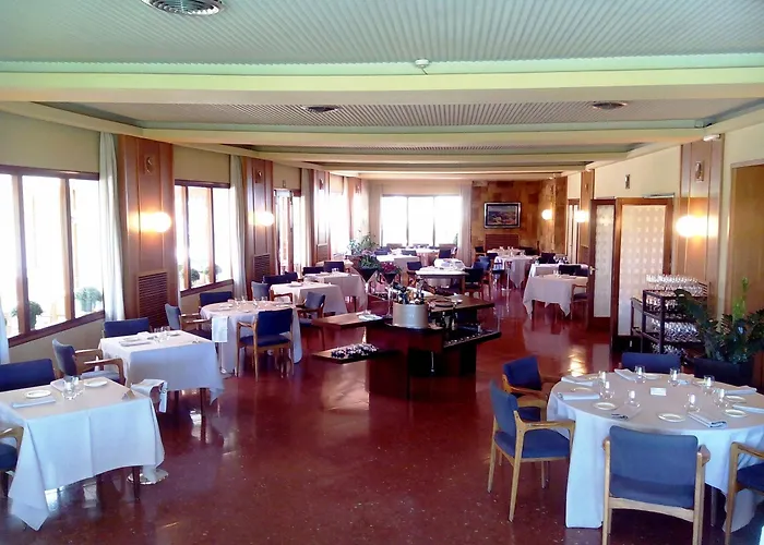 Szálloda Emporda 4*