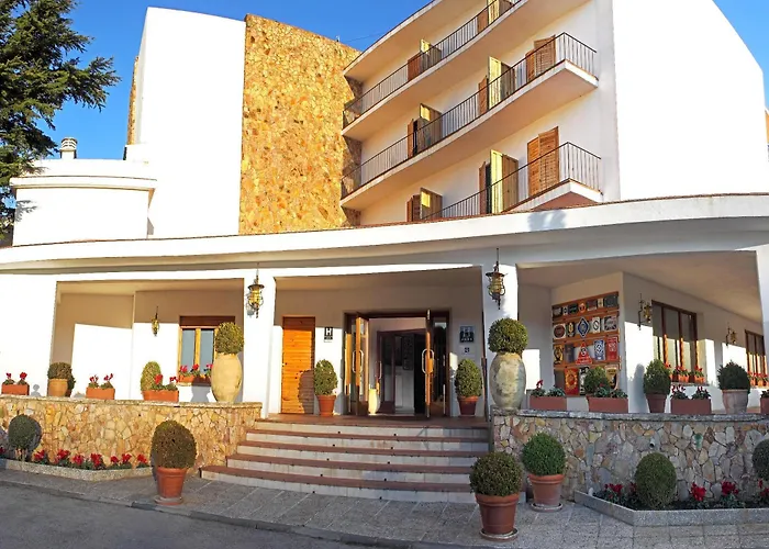 Szálloda Emporda 4*